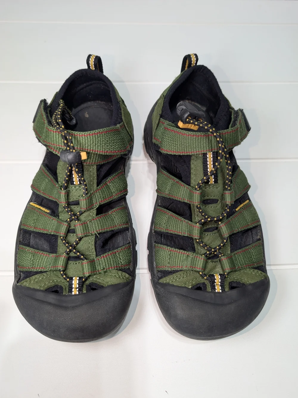Keen Newport H2 Green Black Closed-Toe Water Shoe Big Kids Sz 3 Beach Hike Play